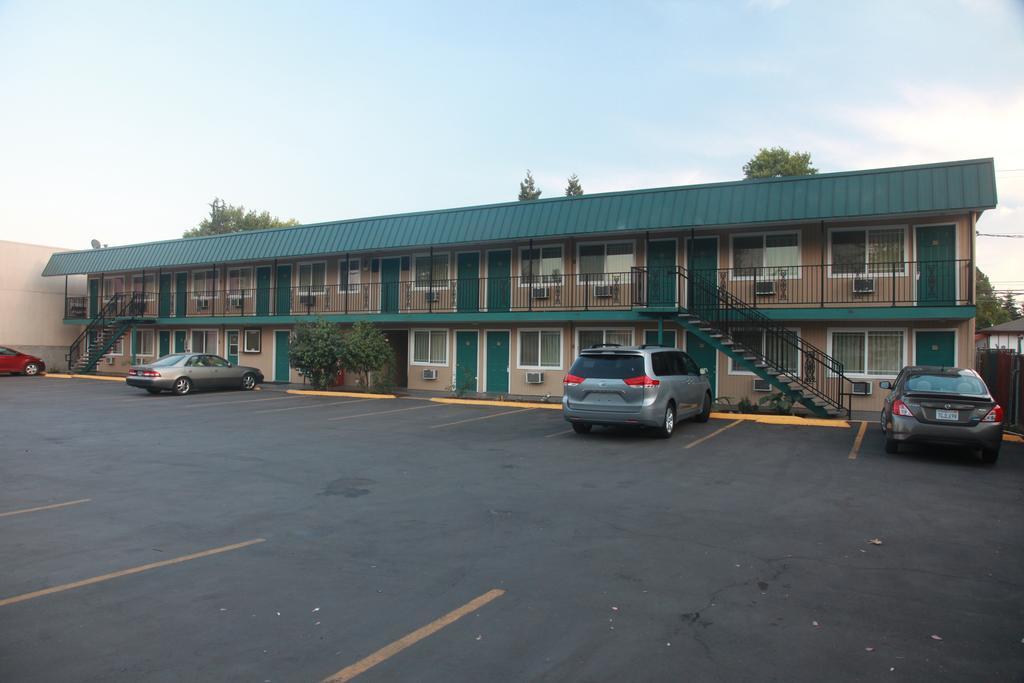 Executive Motel Eugene Ngoại thất bức ảnh